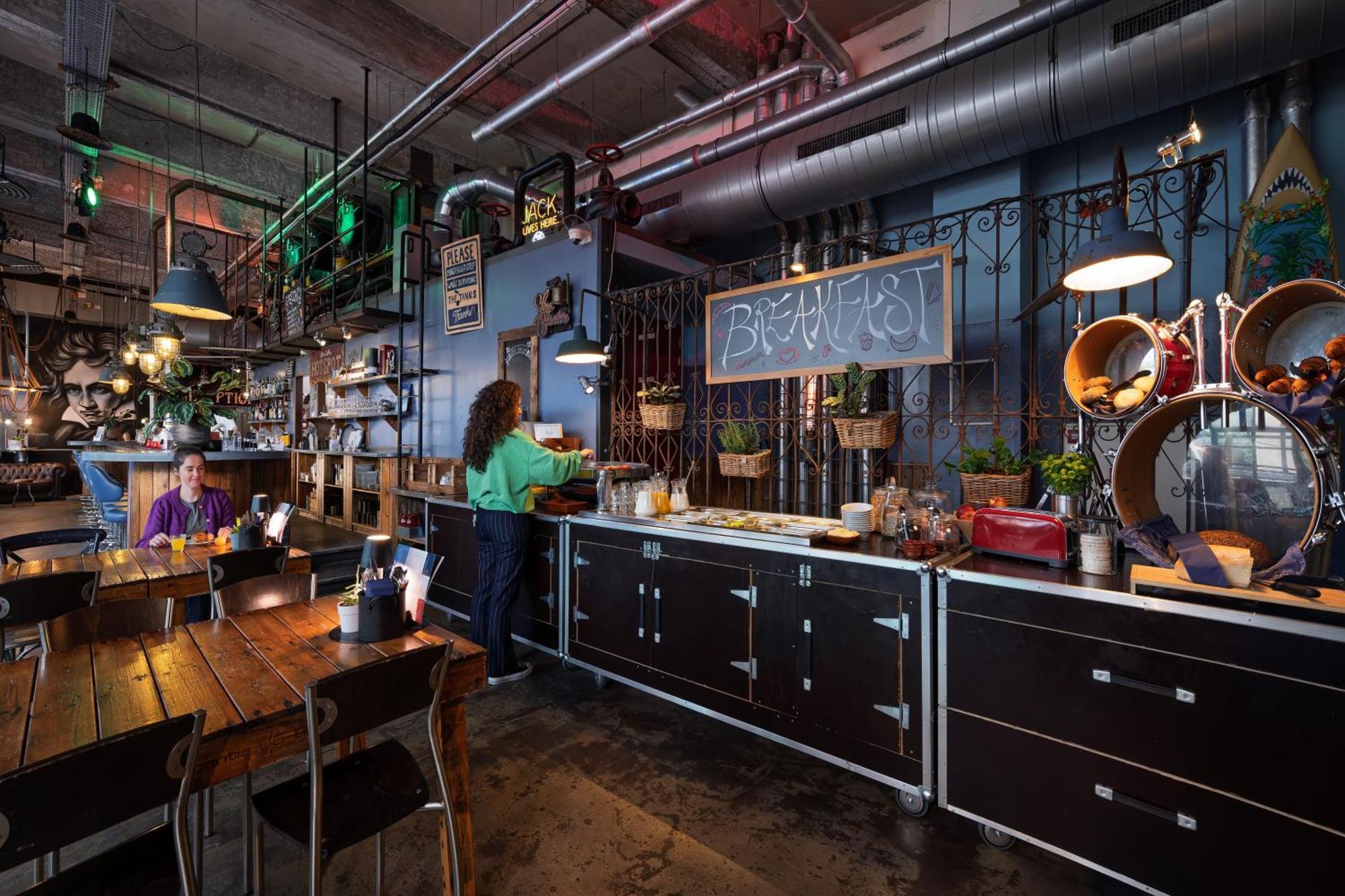 Stayokay Hostel Eindhoven - Blue Collar Bagian luar foto
