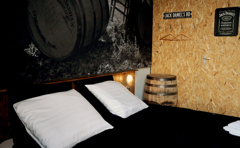 Stayokay Hostel Eindhoven - Blue Collar Bagian luar foto