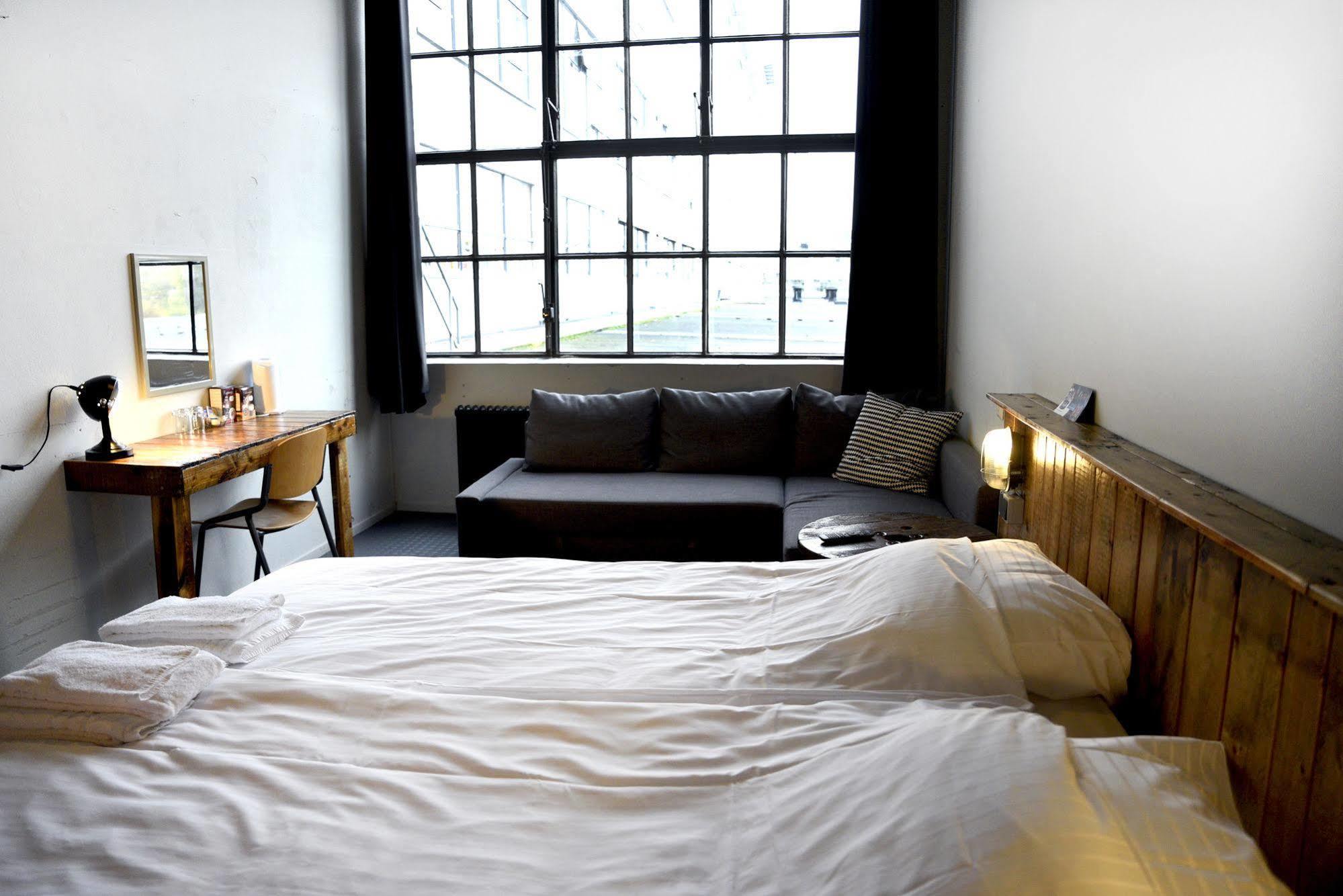 Stayokay Hostel Eindhoven - Blue Collar Bagian luar foto